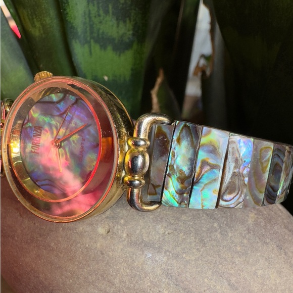 Abalone wrist watch main image 5